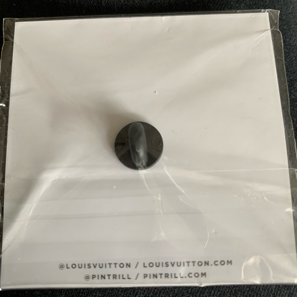 Louis Vuitton pin silver with Navy lettering - Picture 2 of 2